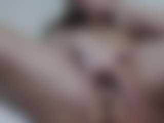 AnnaHotSquirt's Live Sex Cam Show