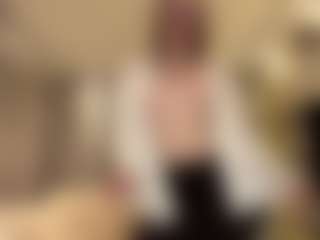 Live cam show with Leya - Blue Eyes on TeamSkeetLive