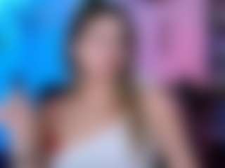 Live cam show with berry-alma - Moaning on Camsoda