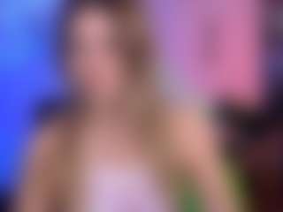Live cam show with berry-alma - Pretty on Camsoda