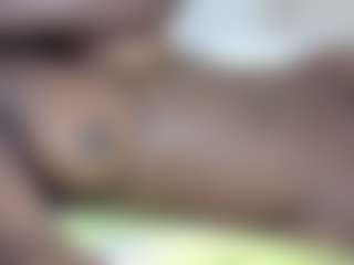 Live cam show with Sweetsanta98 - Ebony on chickslive.net | kenya