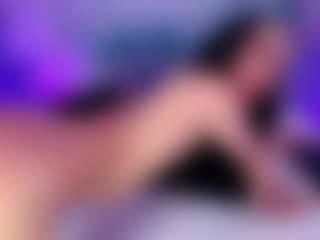Live cam show with AnieDoll - Flat Chested on Hubzter Live