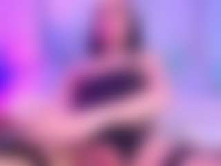 Live cam show with AnieDoll - Brown Eyes on madthumbs