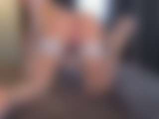 Live cam show with Deeptalkss - Camel Toe on TeamSkeetLive