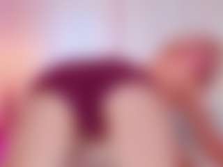 Live cam show with MeowthLilu - Athletic on Camsoda