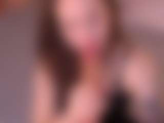 Bllowjoyy's Live Sex Cam Show