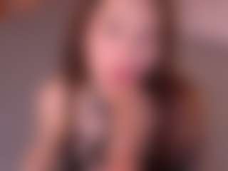 Bllowjoyy's Live Sex Cam Show