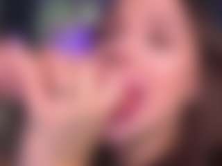 Bllowjoyy's Live Sex Cam Show