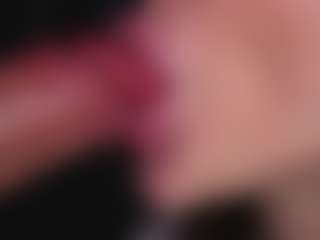 Bllowjoyy's Live Sex Cam Show