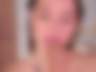 Bllowjoyy's Live Sex Cam Show