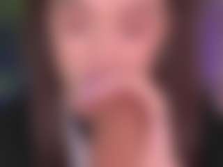 Live cam show with Bllowjoyy - Smoking on Camming Site