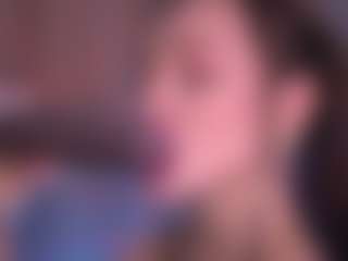 Bllowjoyy's Live Sex Cam Show