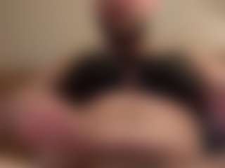 Live cam show with Kinkystar - Brown Eyes on Dare Cams