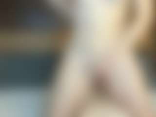 Live cam show with RoxySnowey - Tittyfuck on liverealitysex.com