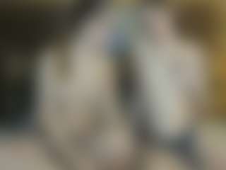 Live cam show with RoxySnowey - Shaved Pussy on Camsoda