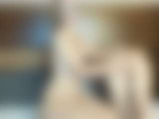 Live cam show with RoxySnowey - Tittyfuck on justonemore.cc