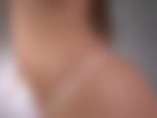 Live cam show with Isabella - Bitch on livesuperchat.net