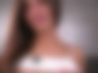 Live cam show with Isabella - Bitch on studioflirtlive.com