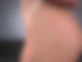 Live cam show with Isabella - Bitch on camtv