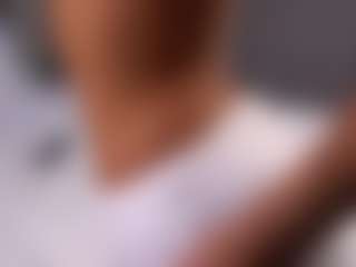 Live cam show with Isabella - Sporty on StripNow