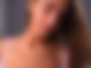 Live cam show with Isabella - Sporty on CamClone