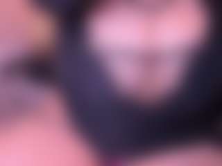 Live cam show with Cloe-adams - Arab on SmokeAndPoke