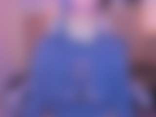 Live cam show with Cloe-adams - Petite MILF on Free Soda