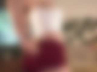 Live cam show with Sophie - Spankass on intimatelivegirls.com