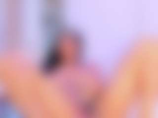 Live cam show with SalomeBenz - Oil on luckytryst.com