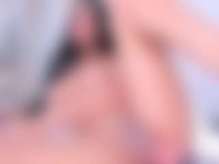Live cam show with SalomeBenz - Ass Bouncing on Latina Girls