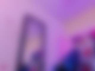 Live cam show with zoeconnor19 - Oil on Livezox