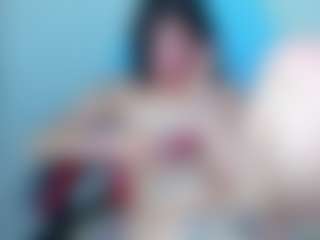 Live cam show with Bonnyestar - Hairy Pussy on Camming Site