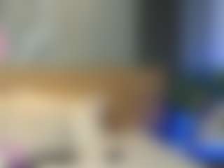 Live cam show with Elise Naughty - Shower on boobsie.com