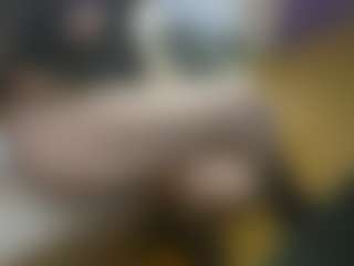 eblata04's Live Sex Cam Show