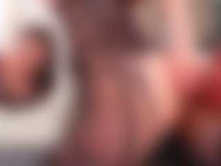 Live cam show with LynetteArrowsmith - Green Eyes on SxyPornLive