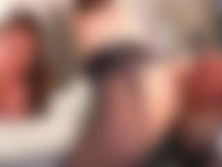 Live cam show with LynetteArrowsmith - Eating Pussy on Chatstar