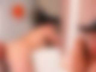 Live cam show with LynetteArrowsmith - Eating Pussy on Milfs Live
