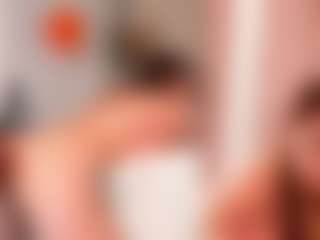 Live cam show with LynetteArrowsmith - Eating Pussy on Camsoda Late Night