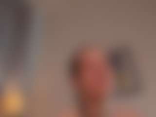 Live cam show with BreckBenny - Flashing on Dolls Live