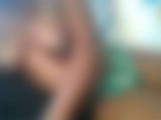 laurah95's Live Sex Cam Show
