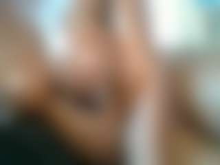 Live cam show with laurah95 - Strapon on Hubzter Live