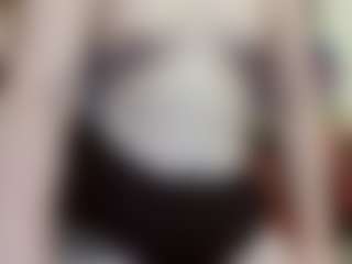 Live cam show with average-girl - Average on crypto-cams