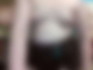 Live cam show with average-girl - Thong on CamwithHer