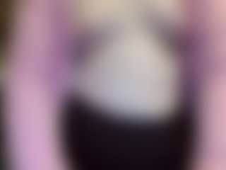 Live cam show with average-girl - Average on Camsoda