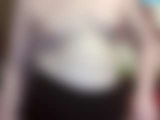 Live cam show with average-girl - Average on Dare Cams
