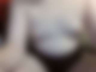 Live cam show with average-girl - Thick on SxyPornLive