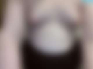 Live cam show with average-girl - Average on Camsoda