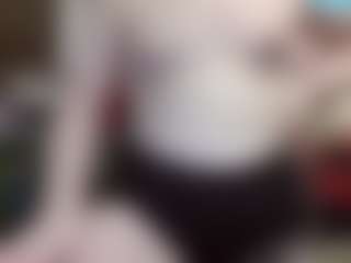 Live cam show with average-girl - Joi on Camsoda