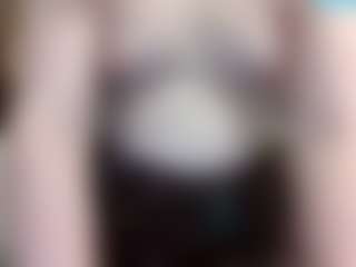 Live cam show with average-girl - Solo on Camsoda