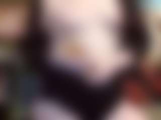 Live cam show with average-girl - Average on AdultVida.com